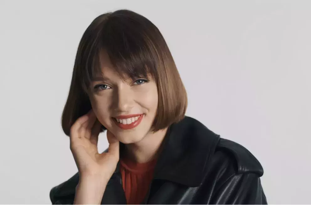 <p>Oválné obličeje jsou považované za ideál a sluší jim všechny účesy.</p>
