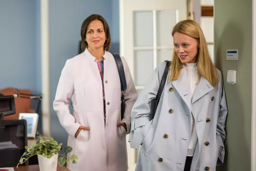 <p>Nekonečný seriál Ulice sleduje dramatické příběhy několika rodin v sousedství</p>
