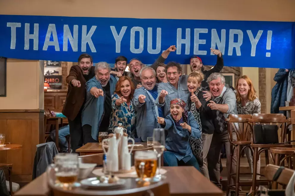 <p>Nekonečný seriál Ulice sleduje dramatické osudy několika rodin žijících v sousedství</p>
