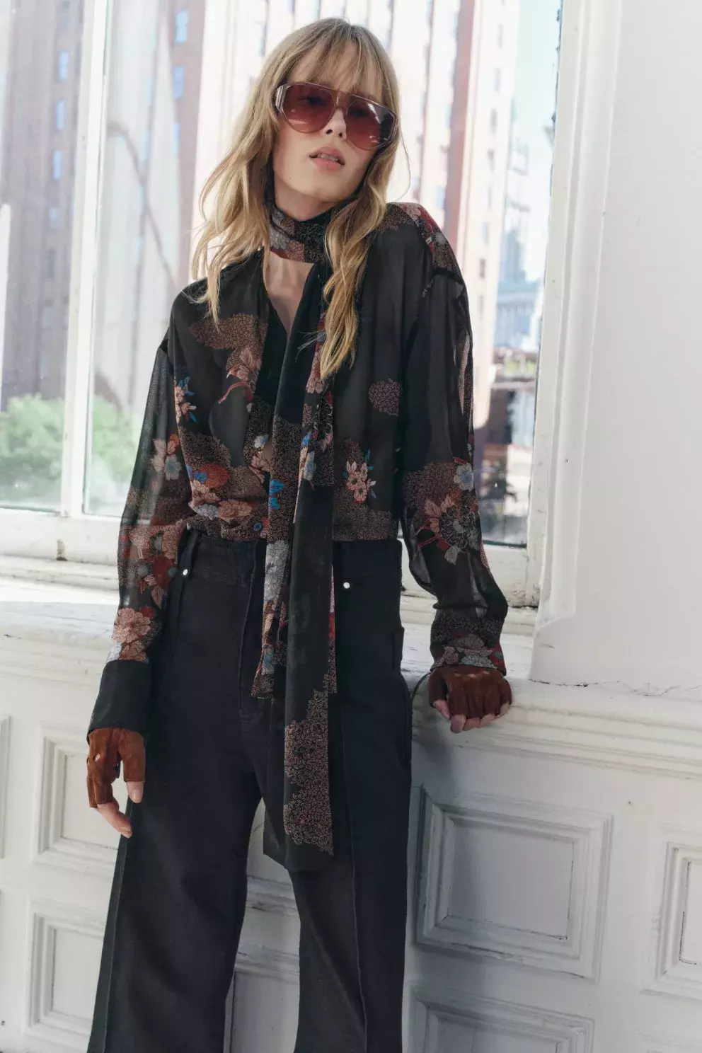 <p>Halenka Zara, 849 Kč</p>
