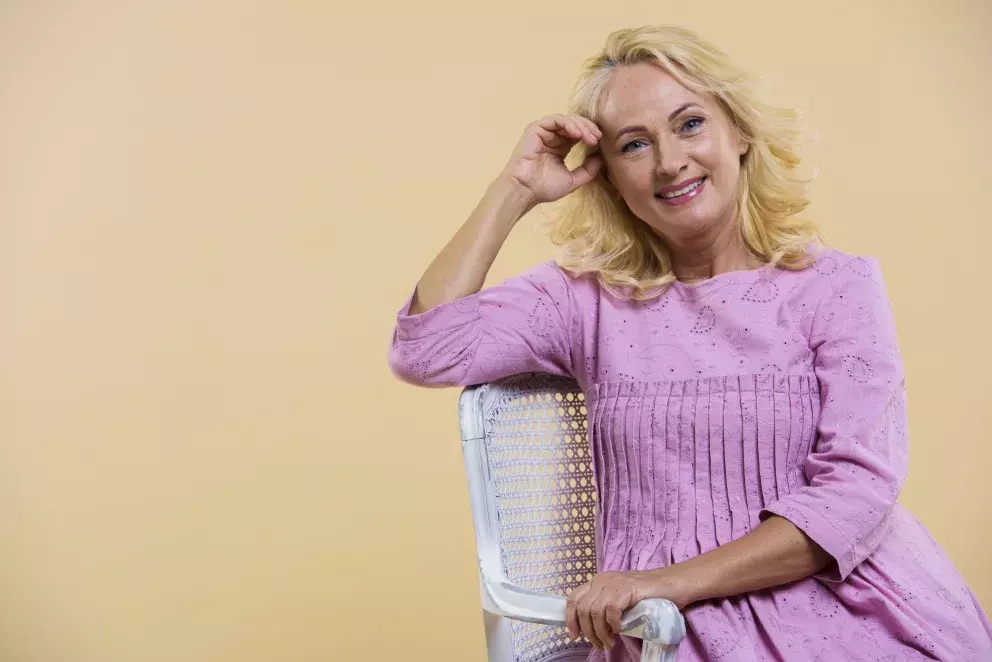 I po padesátce si můžete zachovat mladistvý styl. 