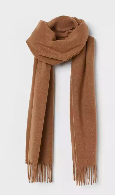 Kašmírová šála, H&M, 1 459 Kč