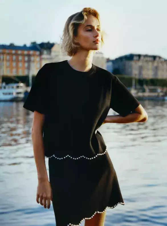 Pletená sukně zdobená korálky, H&M, 669 Kč