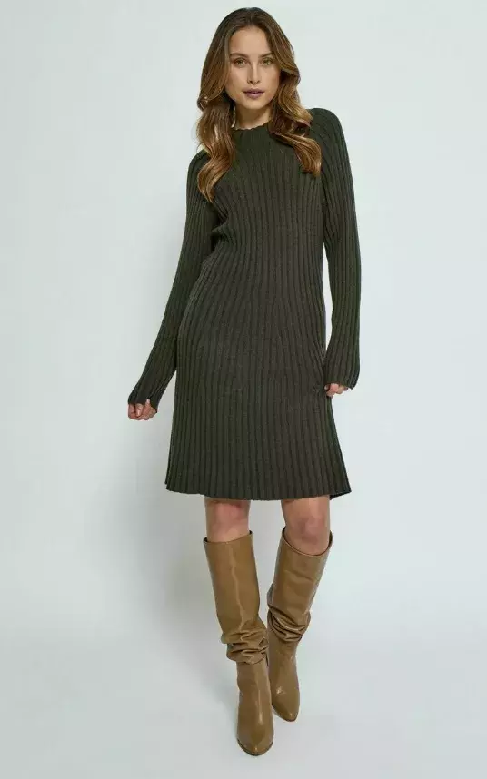 Pletené šaty s rozšiřující se sukní, PEPPERCORN, 1 600 Kč