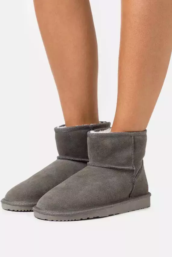 Šedé válenky, Even&Odd, 1 260 Kč