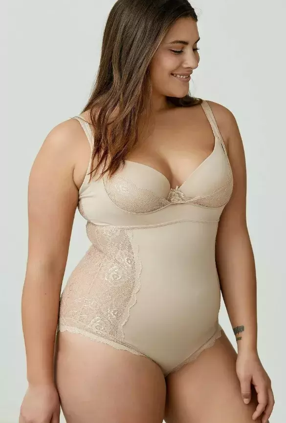 Tvarující body, Ellos Collection, 584 Kč