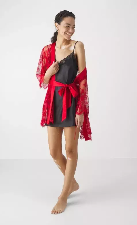 Saténová noční košile, Boux Avenue, od 714 Kč