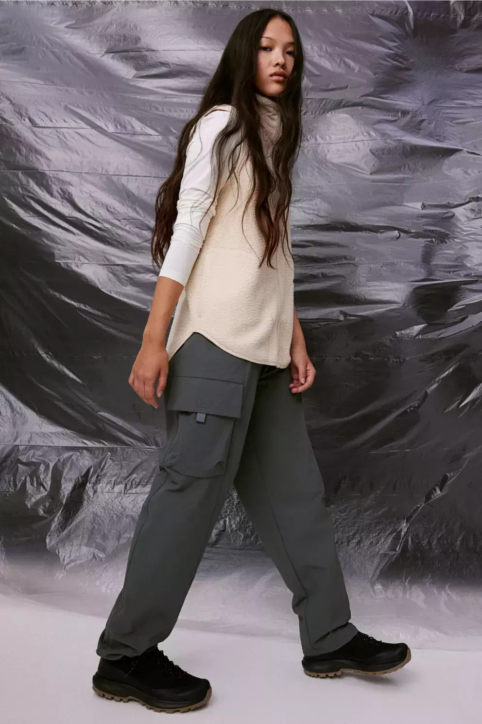 Plyšová vesta, H&M, 839 Kč