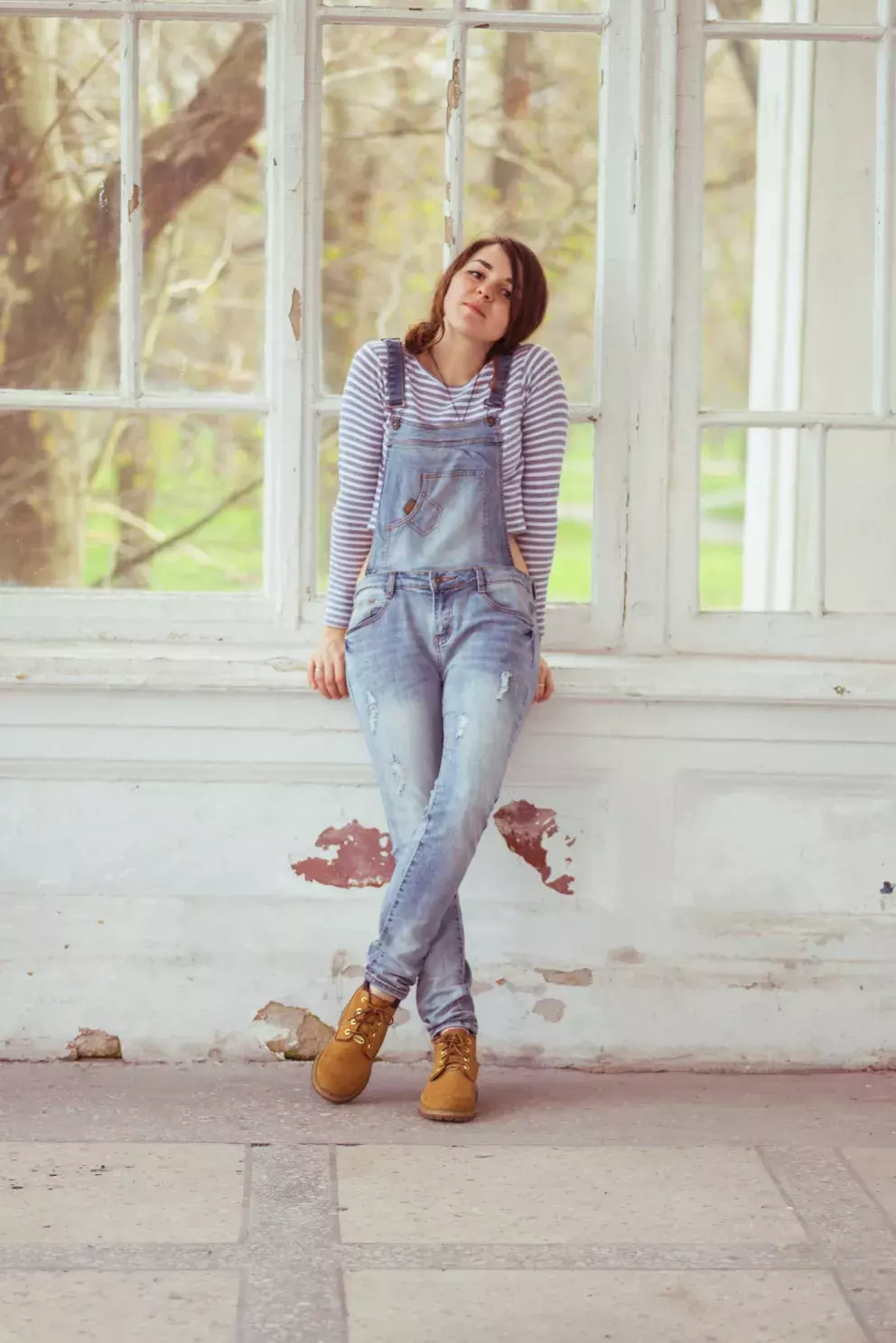 <p>Lacláče sluší a jsou nesmírně pohodlné. Hodí se k nim vysoké boty i tenisky, k volnějším střihům vypadají perfektně i boty na podpadku, které jim dají novou podobu.</p>
