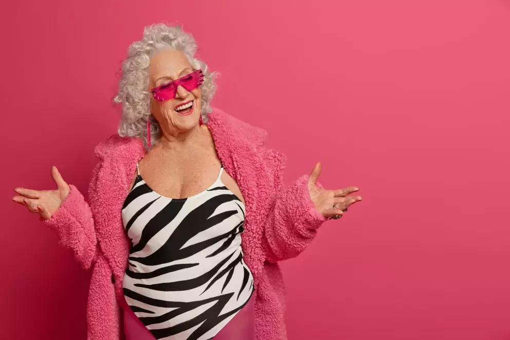 <p>Paní Sylva si se svou kamarádkou vždycky dobře popovídala. Kamarádí se roky, prožily spolu dobré i špatné. Stála při ní, když se kamarádka ošklivě rozváděla a pomáhala jí dostat se zpět na nohy.</p>
