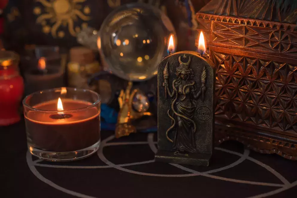 <p>Každá správná čarodějka má svůj oltář</p>
