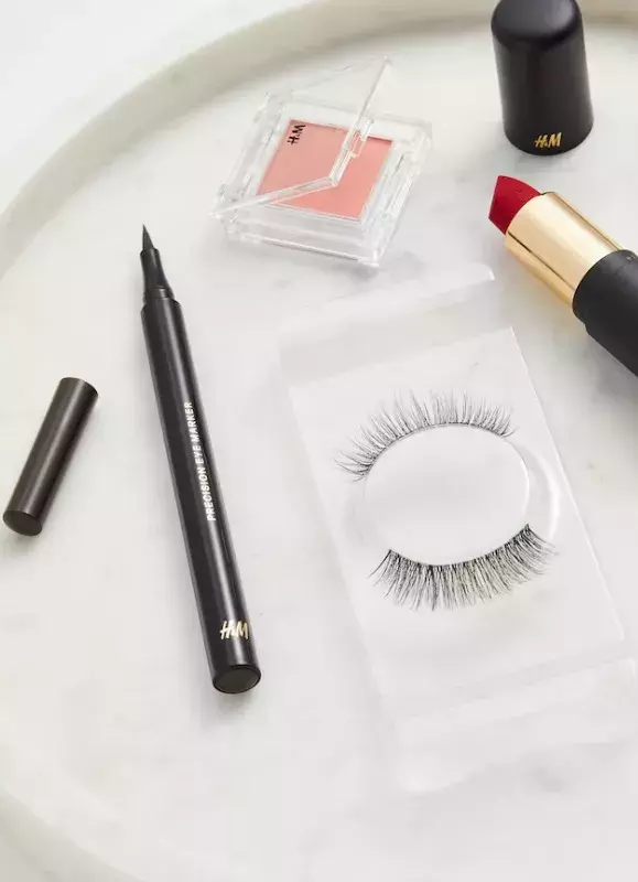 Umělé řasy, H&M, 99 Kč