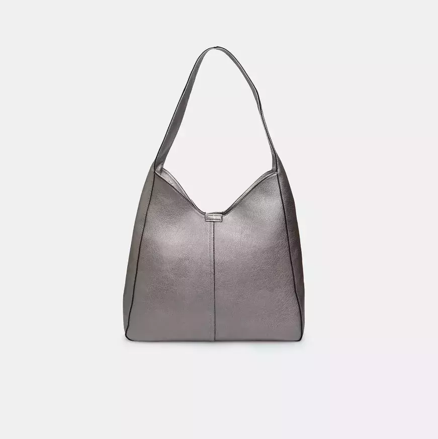 Zkombinujte trendy kabelky s podzimními a zimními outfity