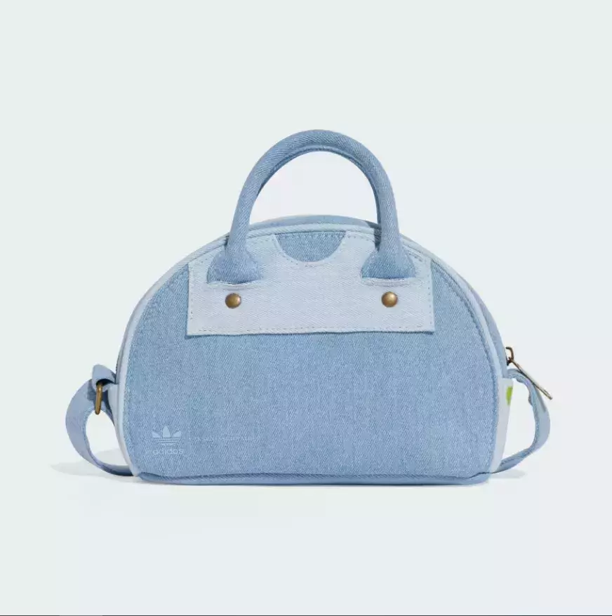 Zkombinujte trendy kabelky s podzimními a zimními outfity