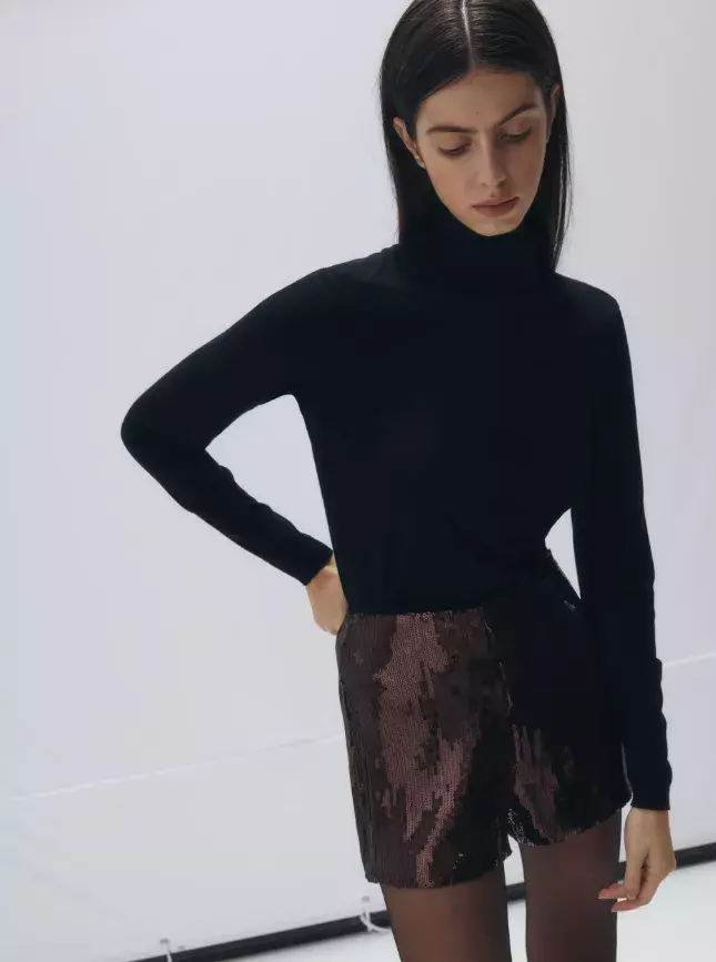 Vínová barva vládne podzimním trendům