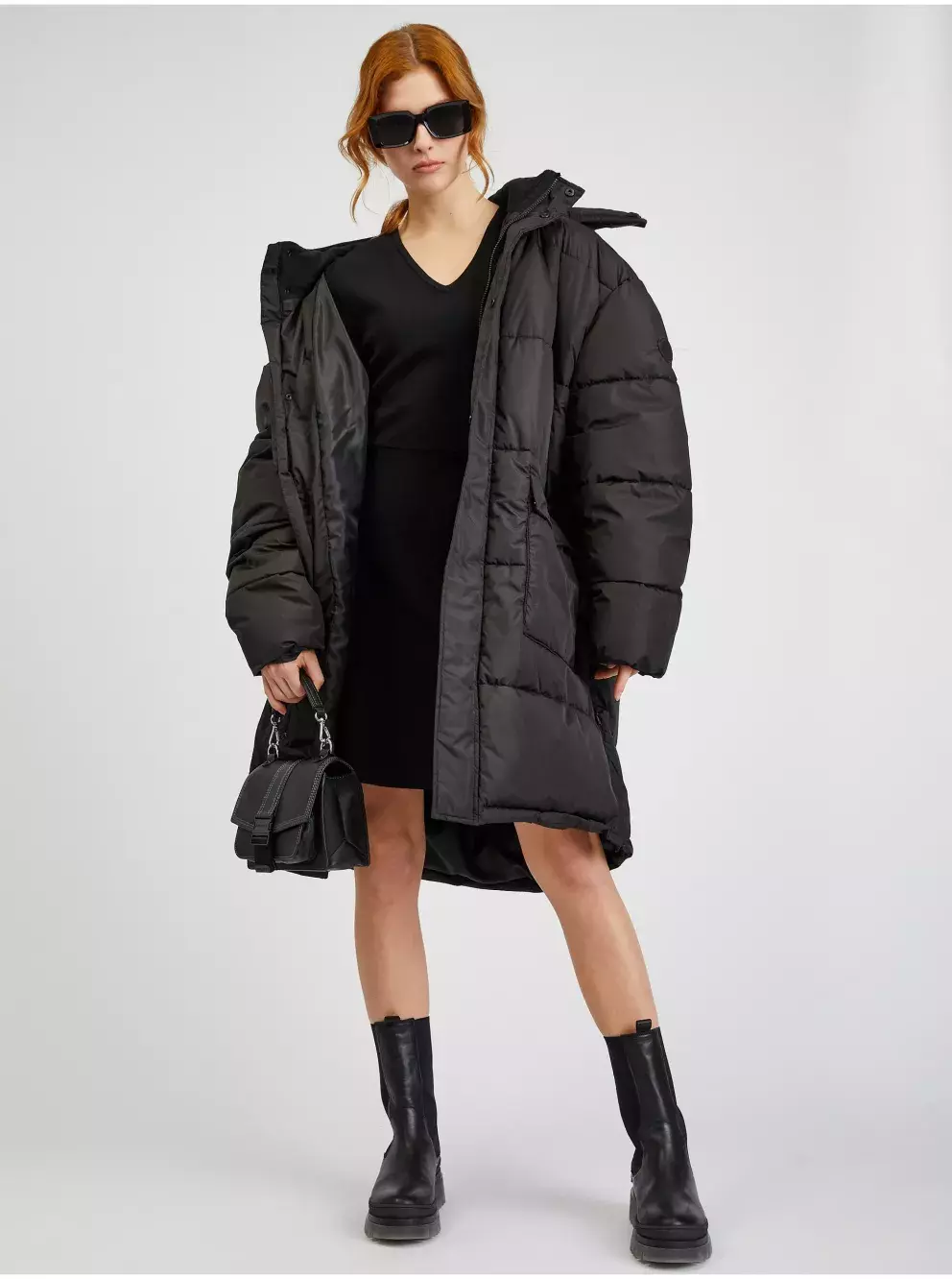 Basic černé dámské svetrové šaty