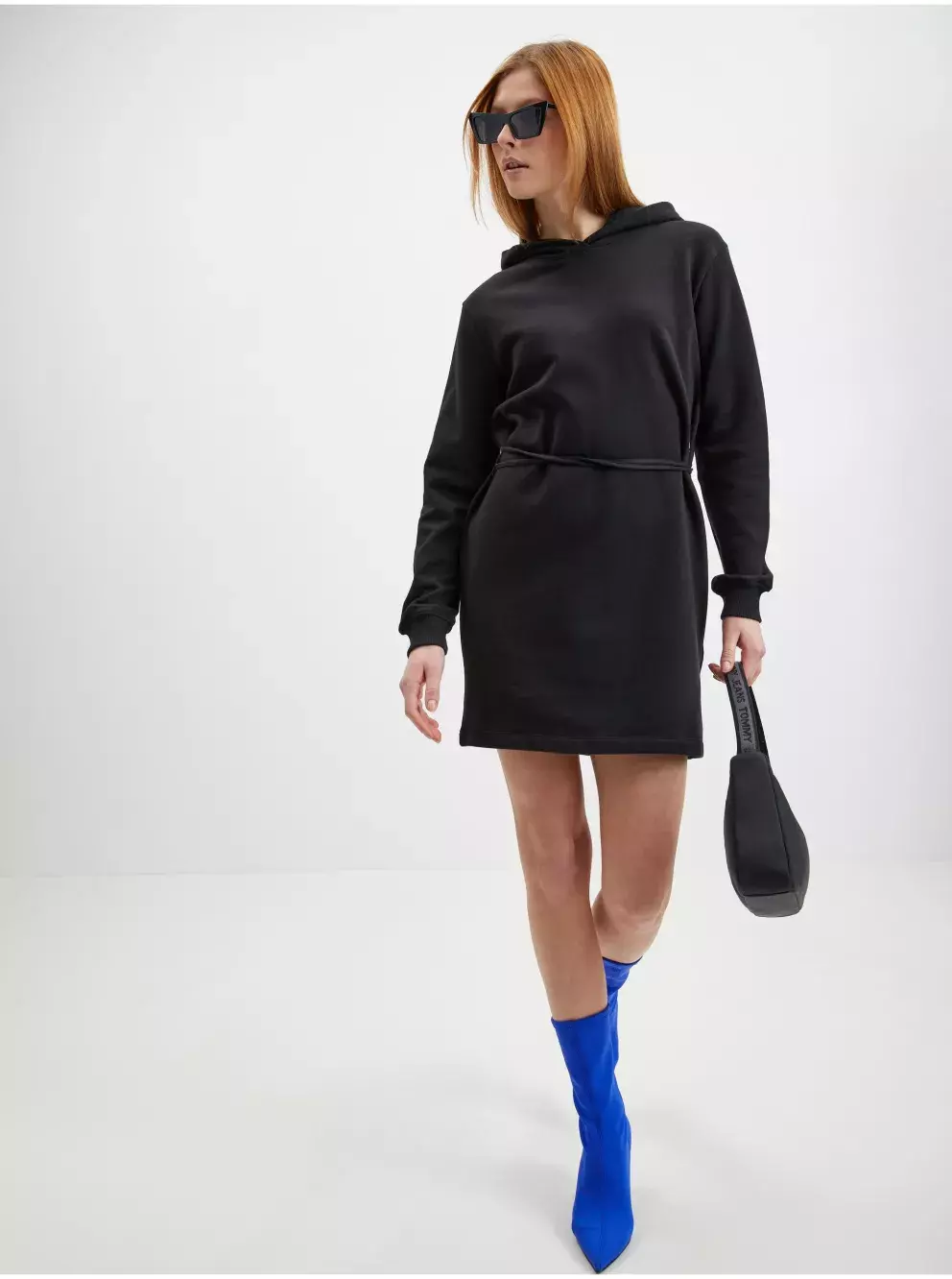 Černé dámské mikinové šaty