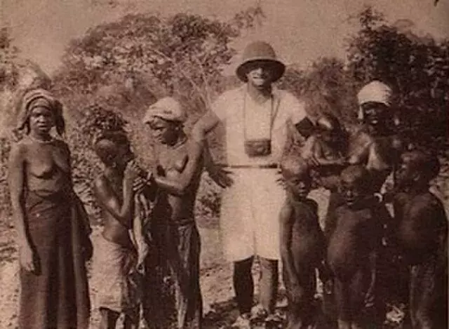 <p>Herberts Cukrus v Gambii</p>
