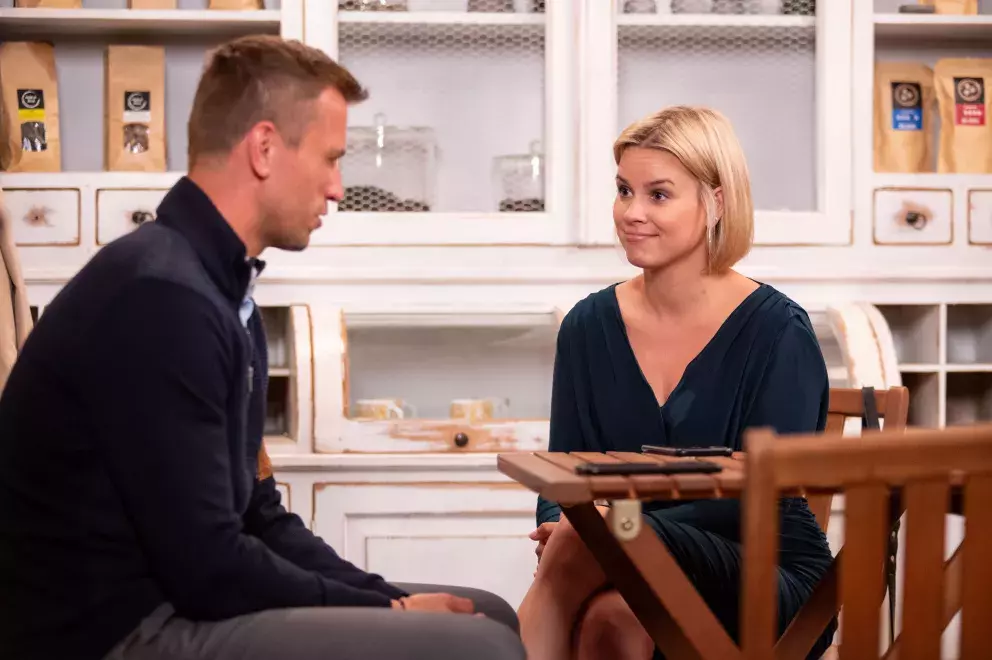 <p>Nekonečný seriál Ulice sleduje dramatické příběhy několika rodin žijících v sousedství</p>
