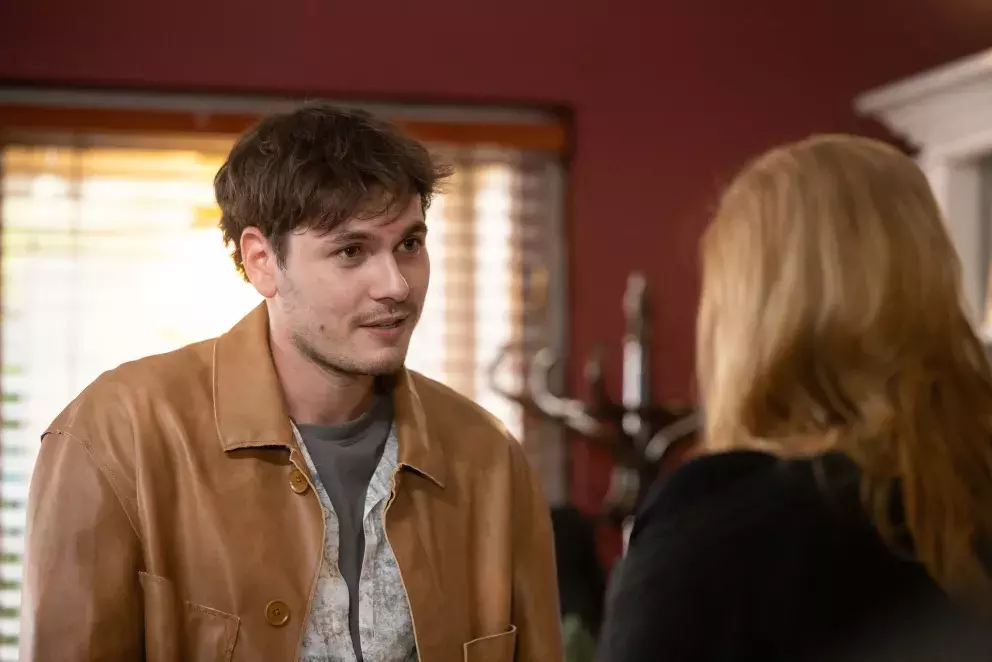 <p>Nekonečný seriál Ulice sleduje dramatické osudy několika rodin žijících v sousedství</p>
