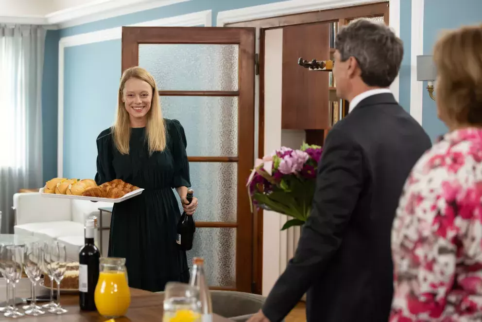 <p>Nekonečný seriál Ulice sleduje dramatické osudy několika rodin žijících v sousedství</p>
