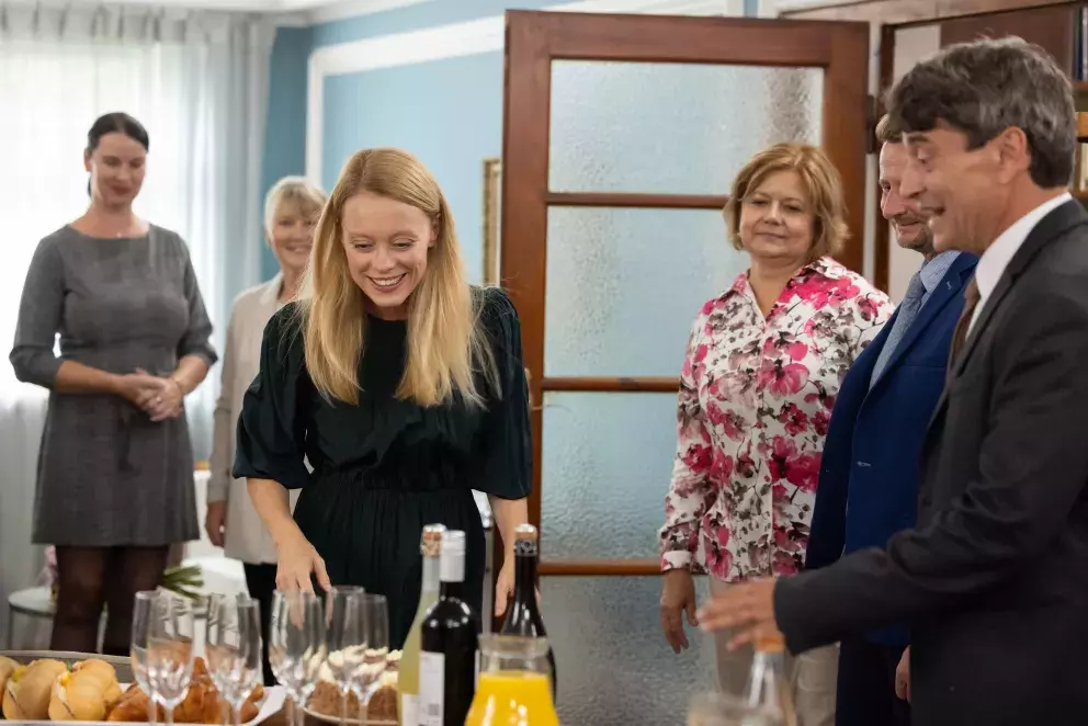 <p>Nekonečný seriál Ulice sleduje dramatické osudy několika rodin žijících v sousedství</p>
