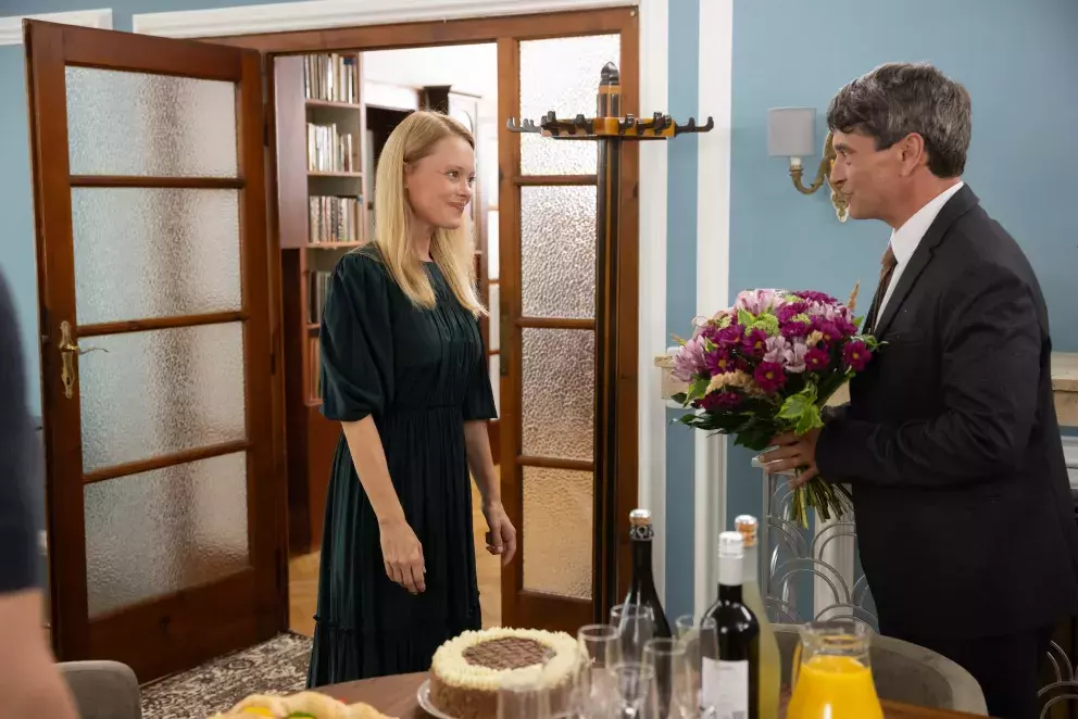 <p>Nekonečný seriál Ulice sleduje dramatické osudy několika rodin žijících v sousedství</p>
