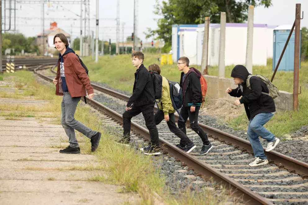 <p>Nekonečný seriál Ulice sleduje dramatické osudy několika rodin žijících v sousedství</p>
