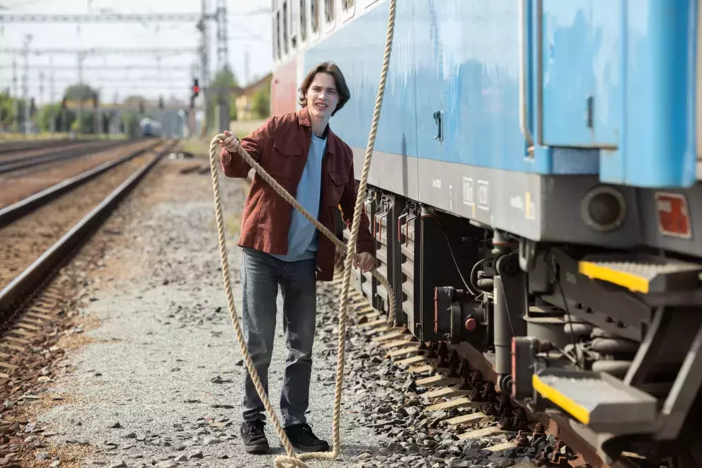 <p>Nekonečný seriál Ulice sleduje dramatické osudy několika rodin žijících v sousedství</p>
