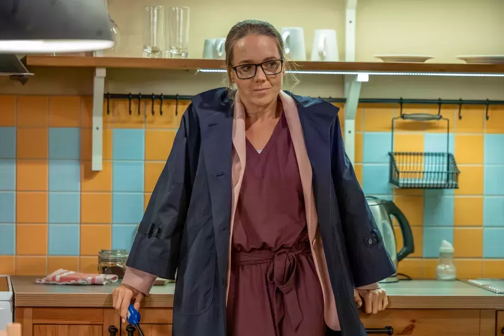 <p>Nekonečný seriál Ulice sleduje dramatické příběhy několika spřátelených rodin žijících v sousedství</p>
