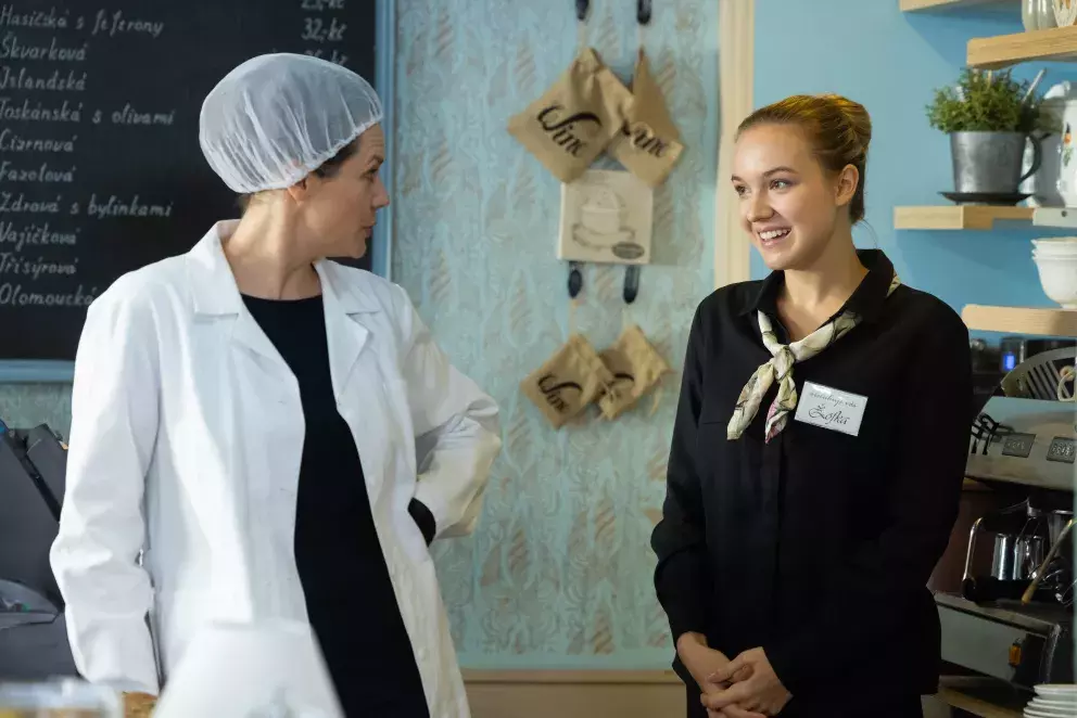 Foto 20 k článku Seriál Ulice: Nad Soňou se stahují mračna, zrada přijde i ze záhrobí a v roli advokátky se objeví šéfkuchařka Chili Ta 