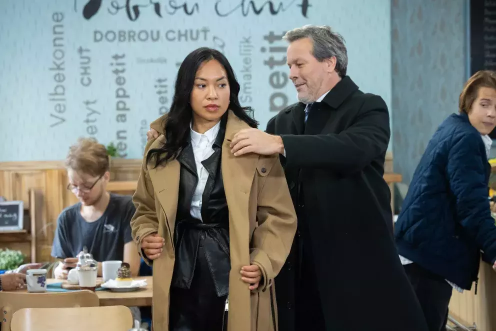 Foto 30 k článku Seriál Ulice: Nad Soňou se stahují mračna, zrada přijde i ze záhrobí a v roli advokátky se objeví šéfkuchařka Chili Ta 