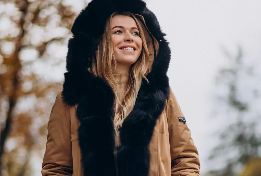 Parky s výrazným kožíškem dodají outfitu jedinečný styl, navíc budete v teple během podzimu i zimy. 