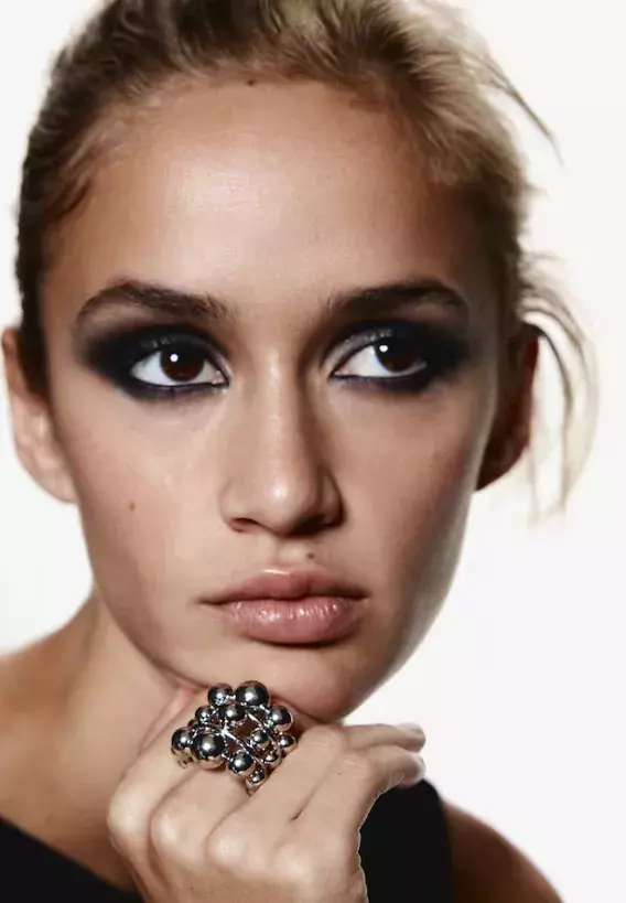 Korálkový prsten, H&M, 239 Kč