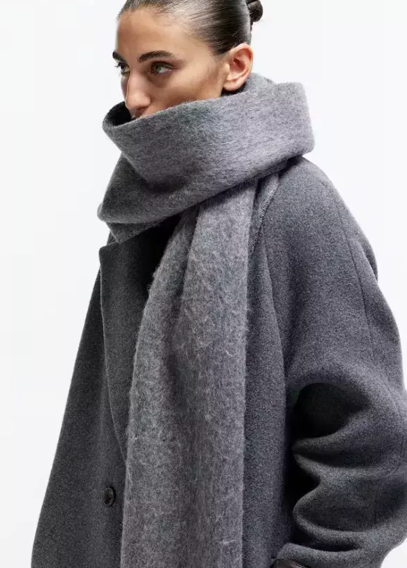 Šála, H&M, 359 Kč