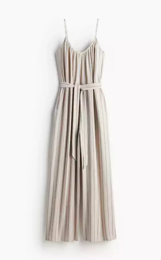 Žerzejový overal s vázacím páskem, H&M, 384 Kč