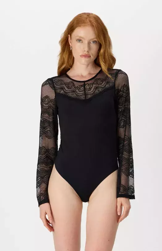 Body s krajkou, Pieces, 720 Kč