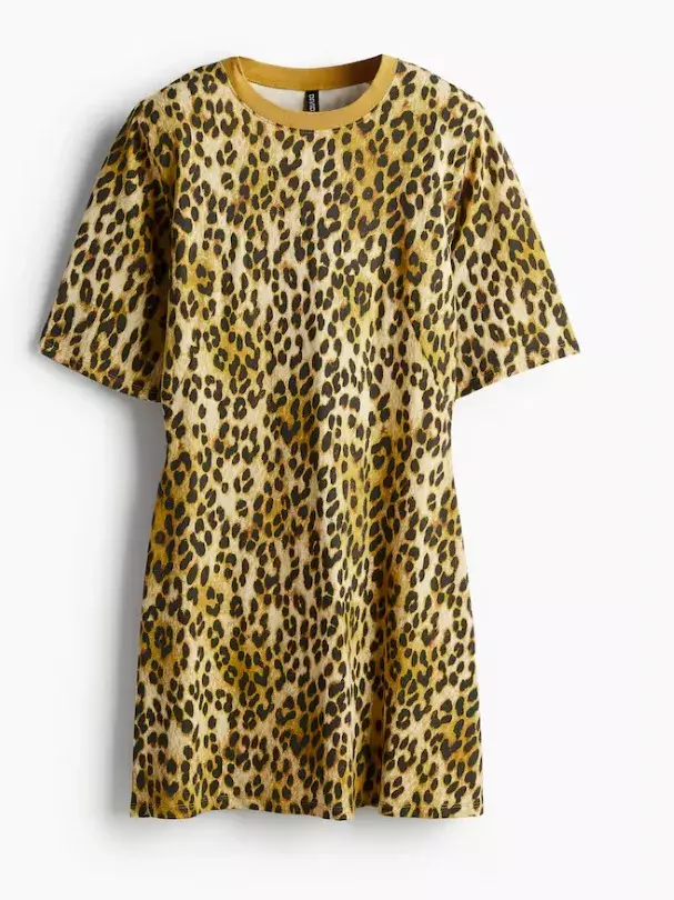 Tričkové šaty s ramenními vycpávkami, H&M, 384 Kč