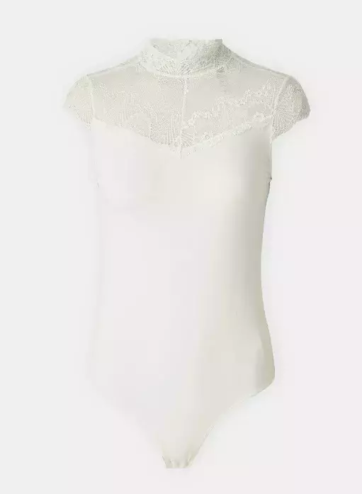 Body s krajkou, Pieces, 435 Kč