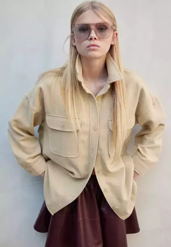 Oversized keprová košile, H&M, 599 Kč