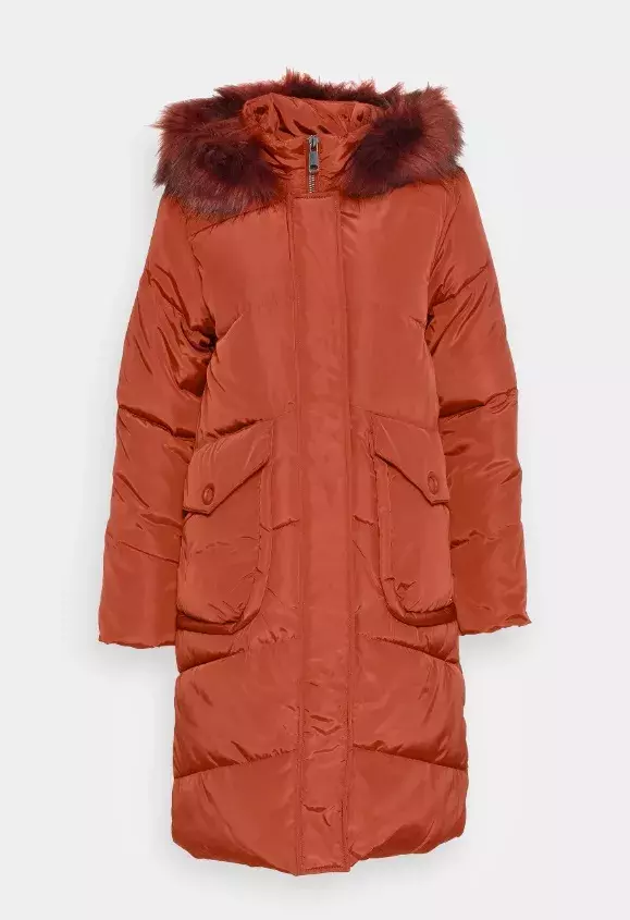 Zimní kabát s kožešinovou kapucí, b.young, 2 570 Kč