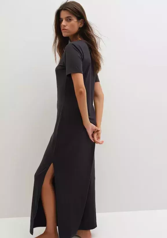 Tričkové šaty, H&M, 480 Kč