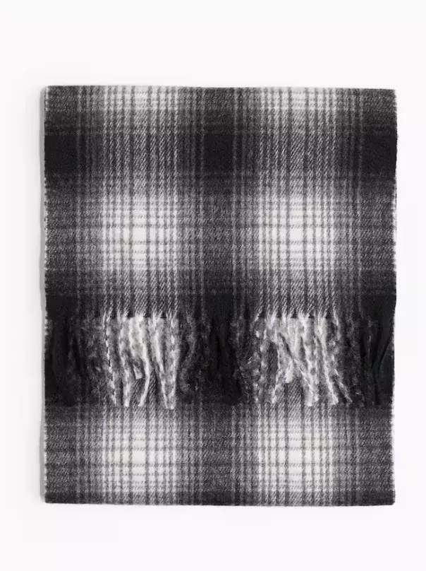 Šátek, H&M, 359 Kč