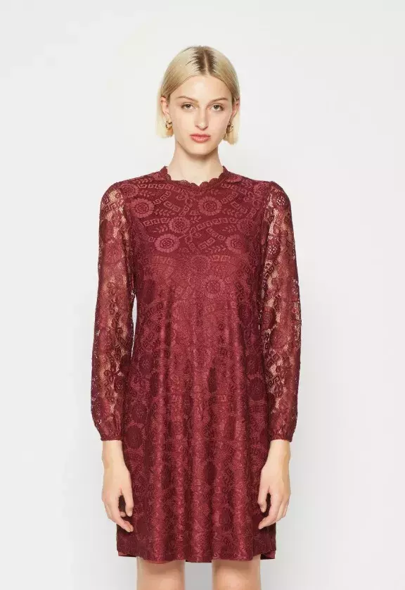 Vínové šaty, Pieces, 360 Kč