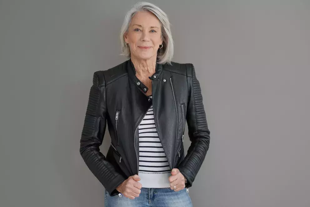 Vyberte si vypasovaný model, v kterém vynikne vaše štíhlá postava. 