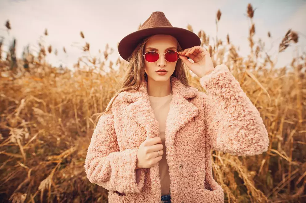 Huňatý kožíšek vás zahřeje i v té největší zimě. 