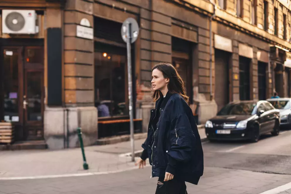 Bomber můžete nosit do města, do přírody, ve volném čase i do práce. 