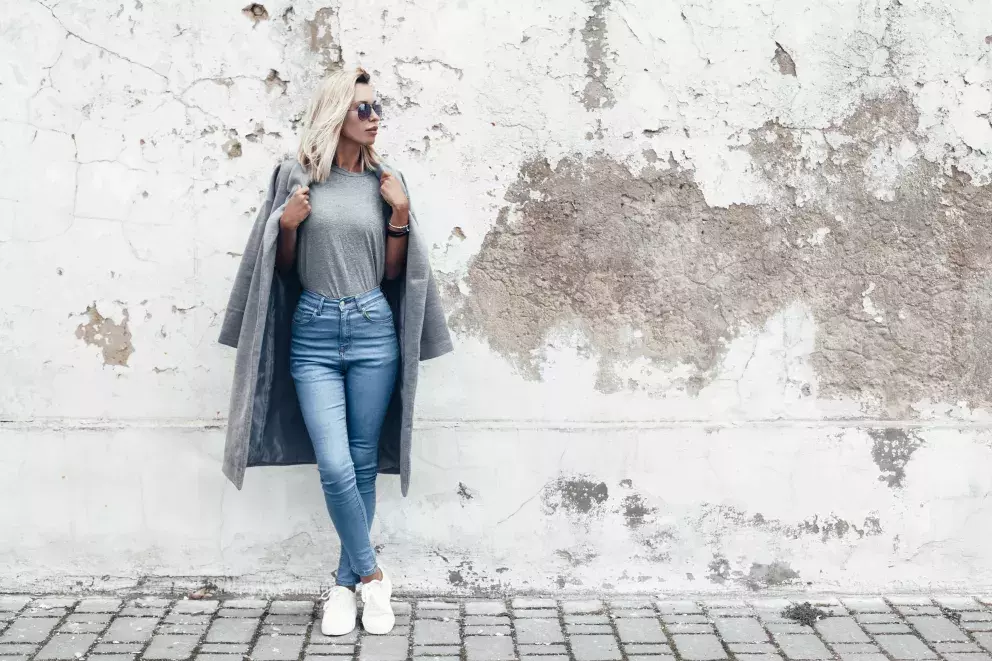 Oversized kabát nejen hezky vypadá, ale navíc je velmi praktický. Oceníte jej na podzim i v zimě. 