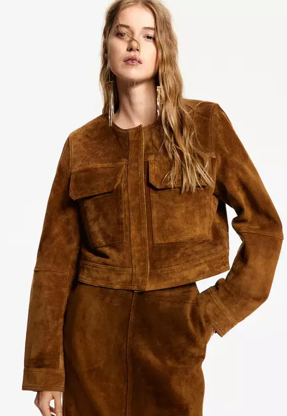 Semišová bunda, H&M, 6 799 Kč