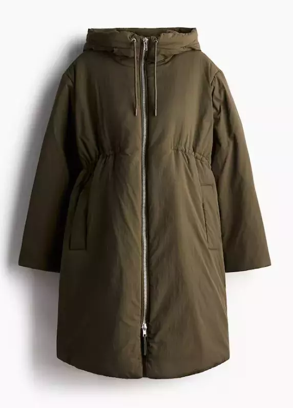 Vatová khaki parka, H&M, 1 899 Kč